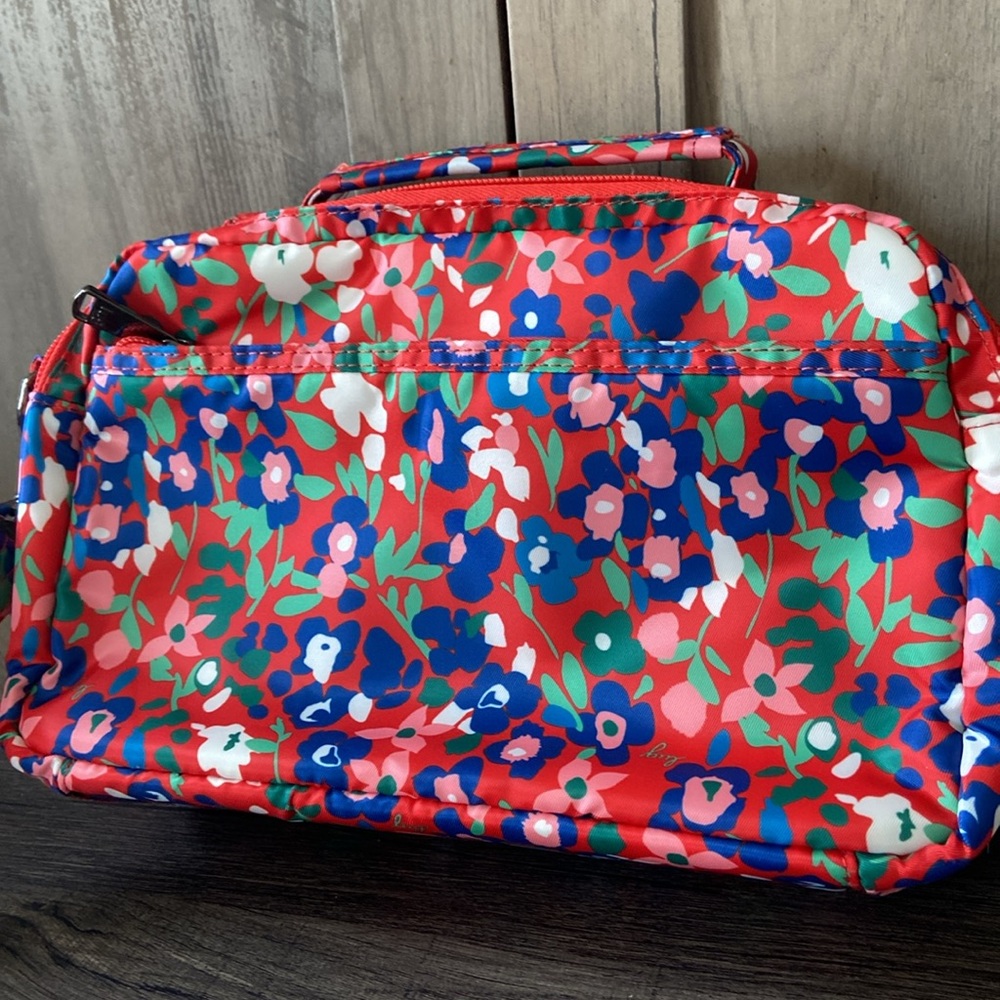 lug Red Multicolor Floral Quilted Crossbody Bag - Picture 2 of 13